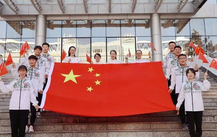 真诚奉献树形象 一心为民显真情